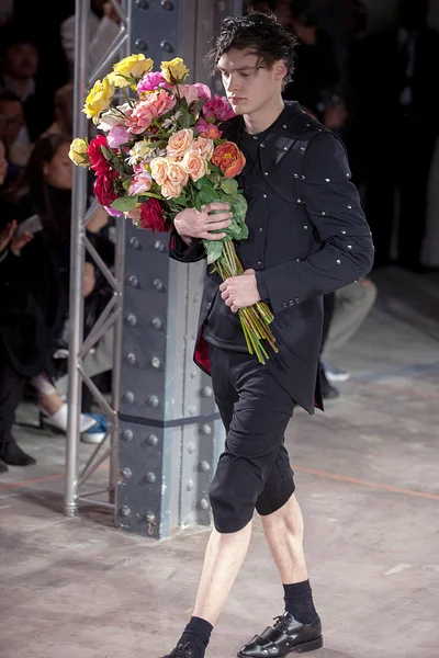 Look 35